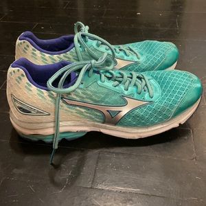 Mizuno Wave Rider 19 Size 10